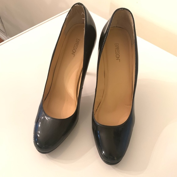 Barely worn 4 inch patent leather heels (size 8.5) - Picture 2 of 6